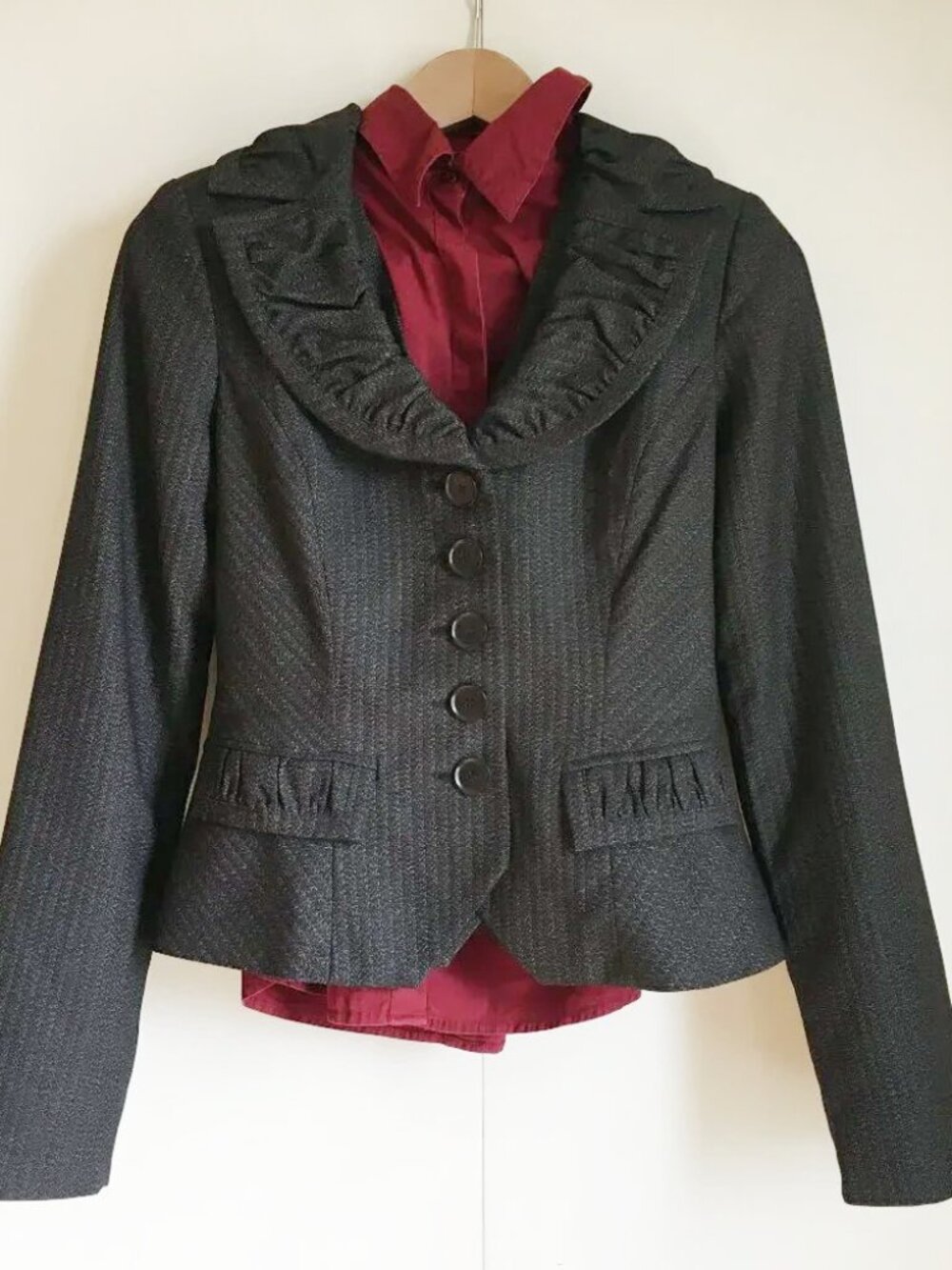 Vtg Le Chateau 3Pc Steampunk Pinstripe Blazer Vest Red Shirt Set XS S Canada